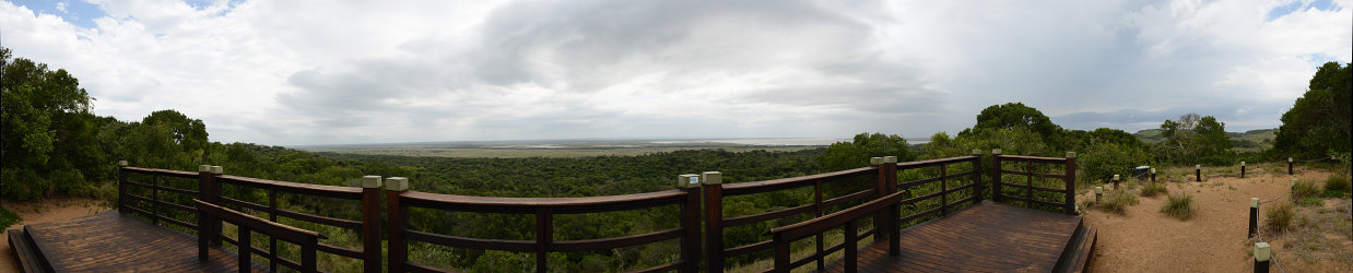 Bild: An einem Aussichtspunkt im iSimangaliso-Nationalpark